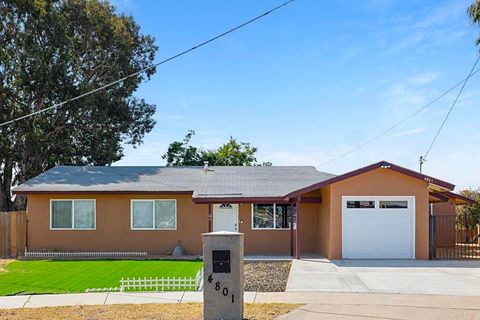 Photo of 4801 Siesta Place, Oceanside, CA 92057 (MLS # NDP2510849)