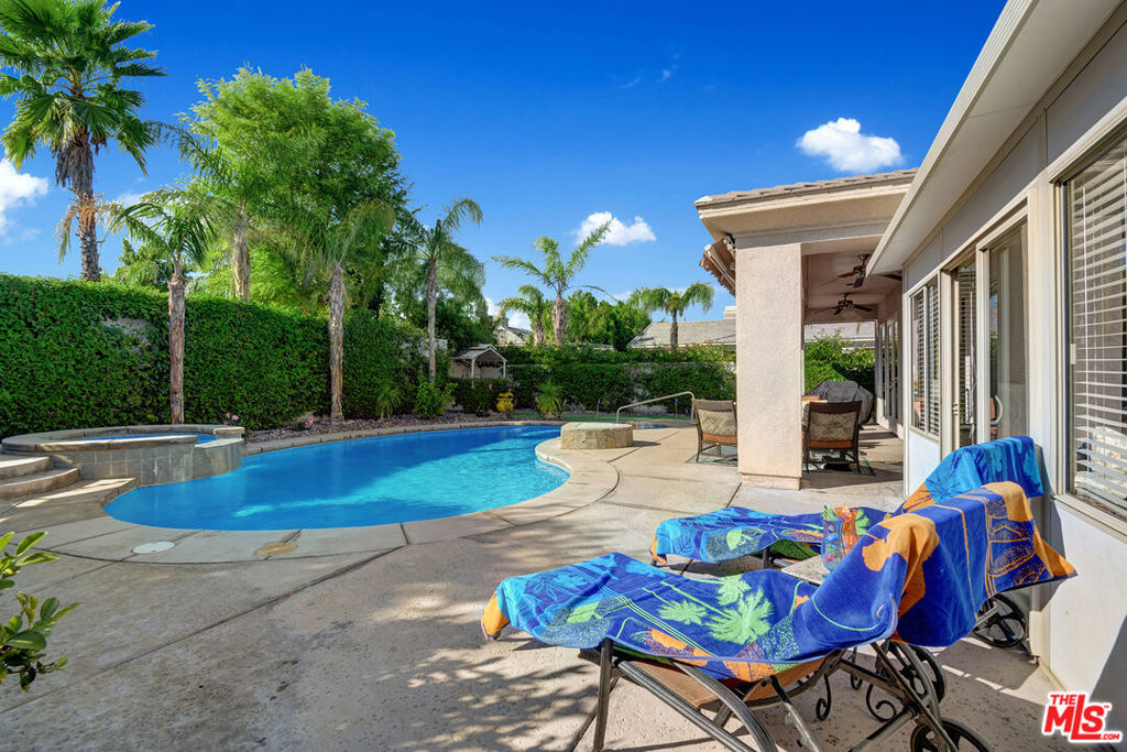 Versailles - Residential Lease