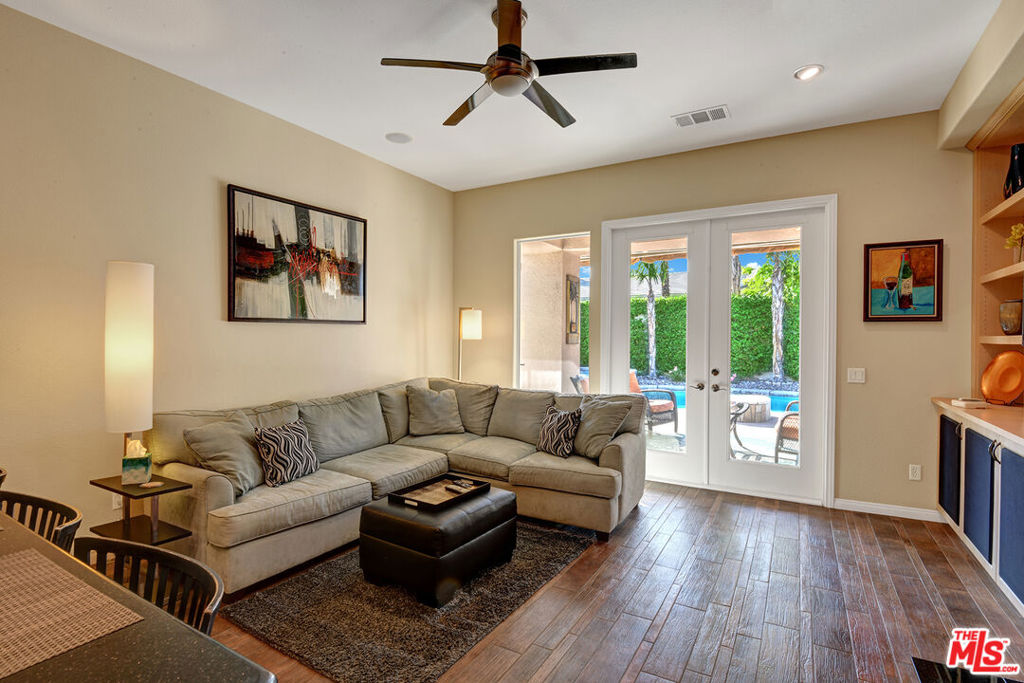 Versailles - Residential Lease