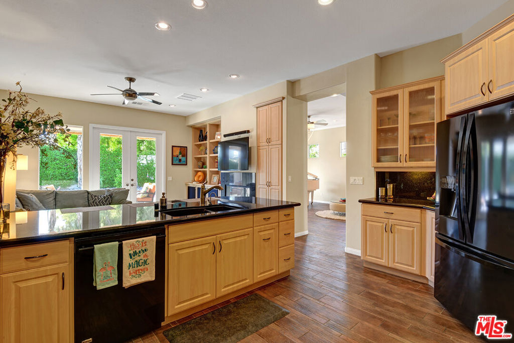 Versailles - Residential Lease