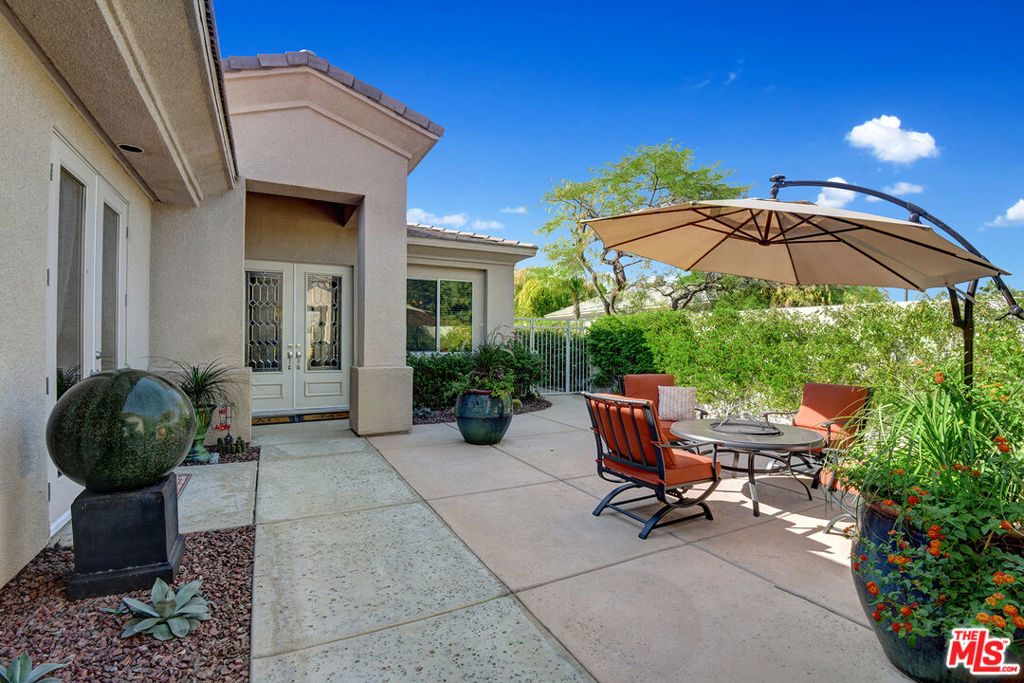 Versailles - Residential Lease