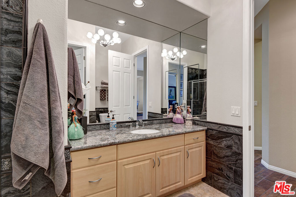 Versailles - Residential Lease