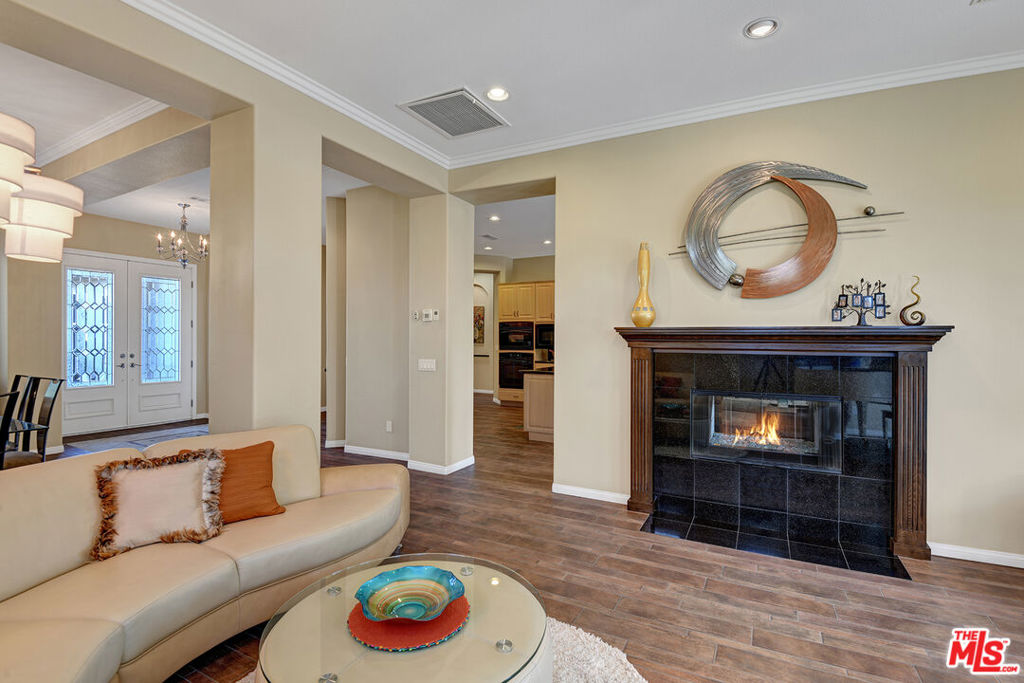 Versailles - Residential Lease