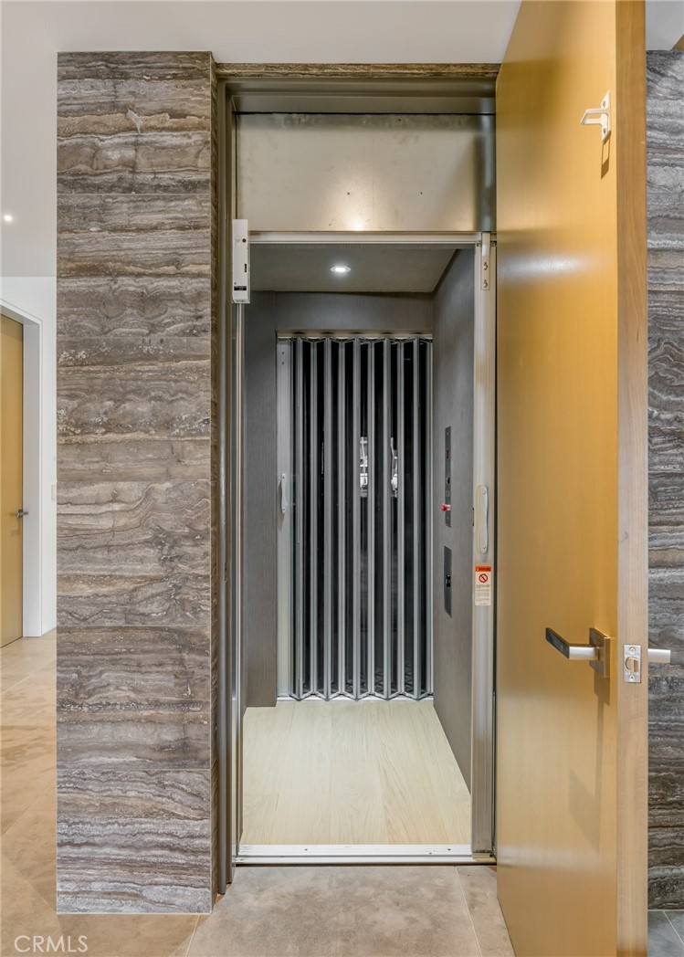 Harbor Island ""Drive"" (HIDC) - Residential