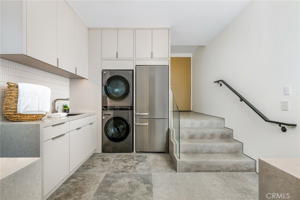 Harbor Island ""Drive"" (HIDC) - Residential