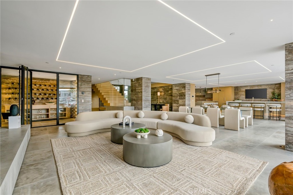 Harbor Island ""Drive"" (HIDC) - Residential