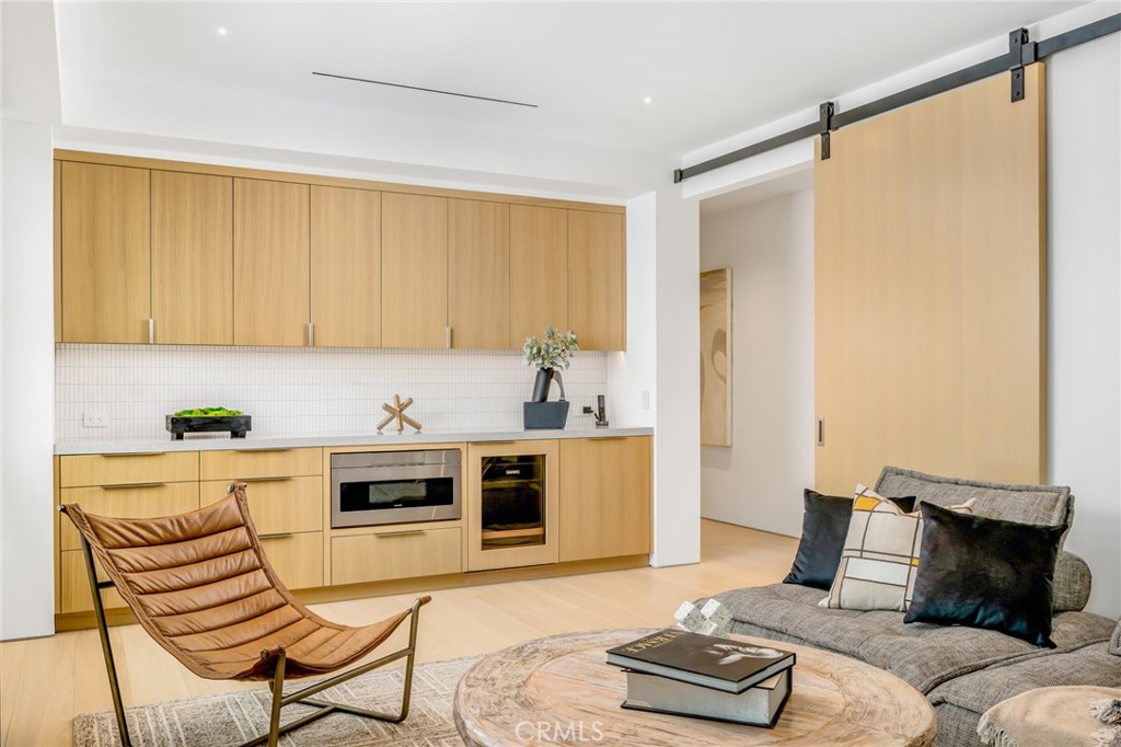 Harbor Island ""Drive"" (HIDC) - Residential