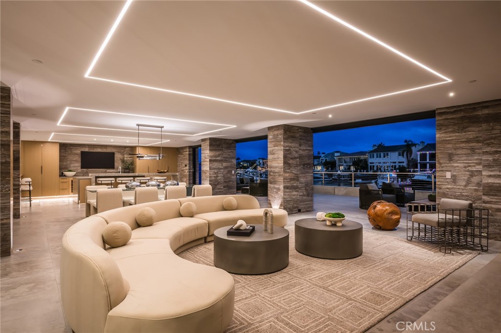 Harbor Island ""Drive"" (HIDC) - Residential