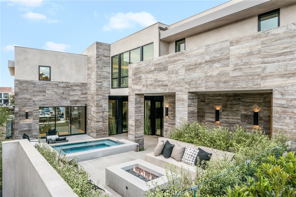 Harbor Island ""Drive"" (HIDC) - Residential