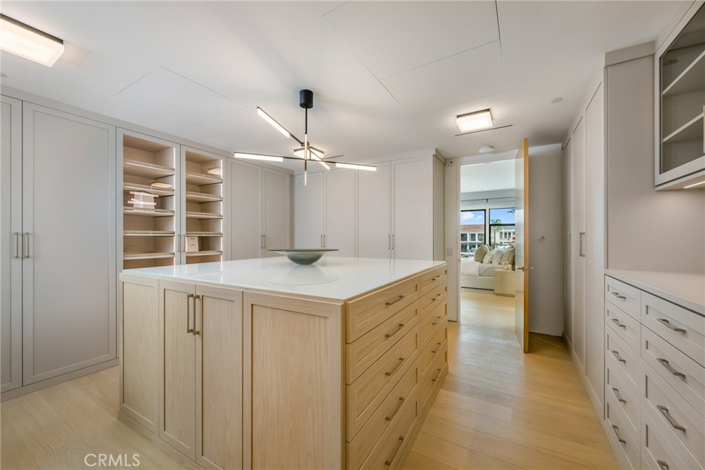 Harbor Island ""Drive"" (HIDC) - Residential