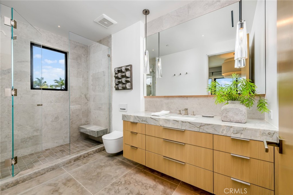 Harbor Island ""Drive"" (HIDC) - Residential