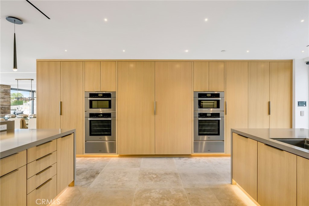 Harbor Island ""Drive"" (HIDC) - Residential