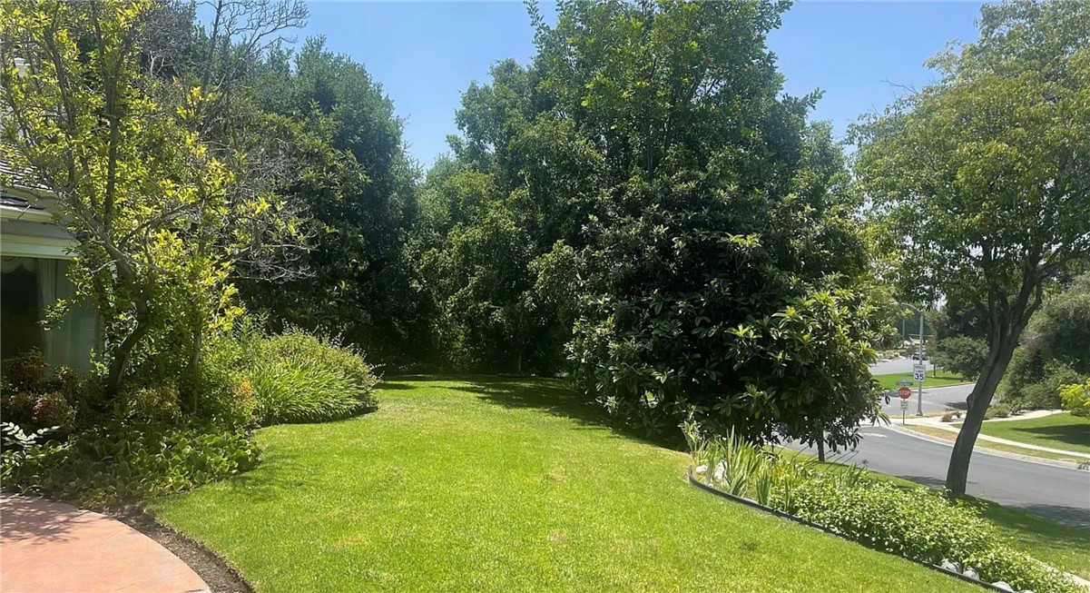 Properties 1 1200 Oakwood