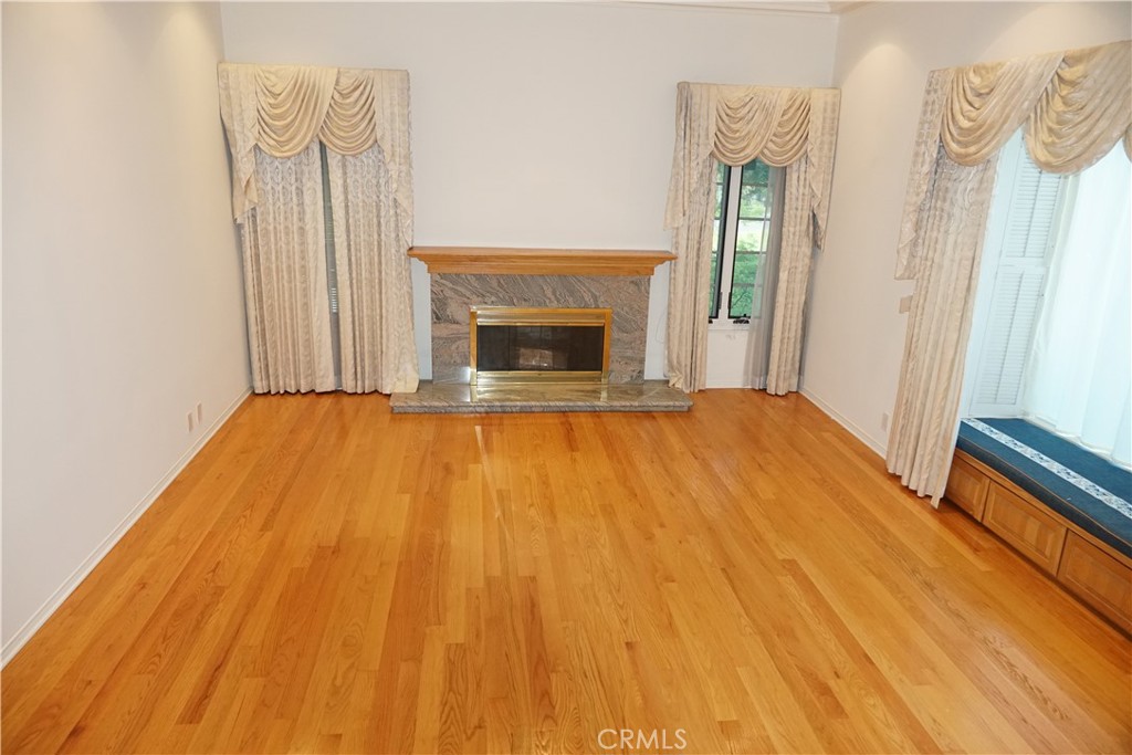 Properties 3 1200 Oakwood