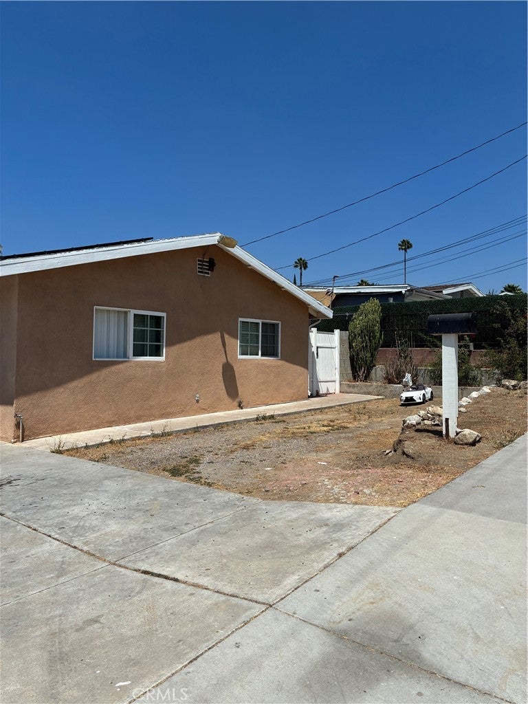 233 N Winton