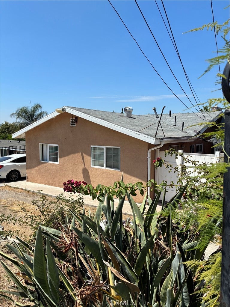 233 N Winton