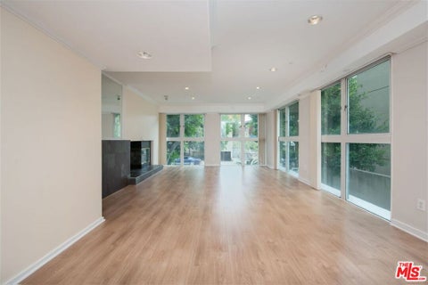 Photo of 1927 Glendon Avenue #101, Los Angeles, CA 90025 (MLS # 26102176)