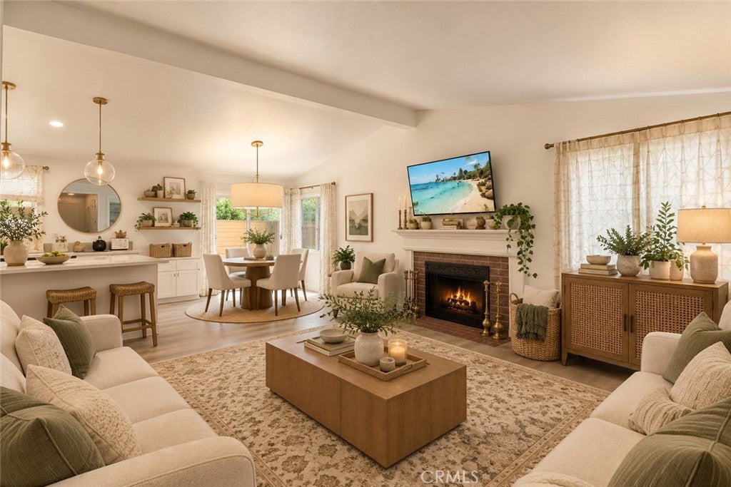 1305 W Cherry