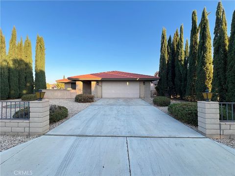 Photo of 14523 Mast Lane, Helendale, CA 92342 (MLS # SR25242725)