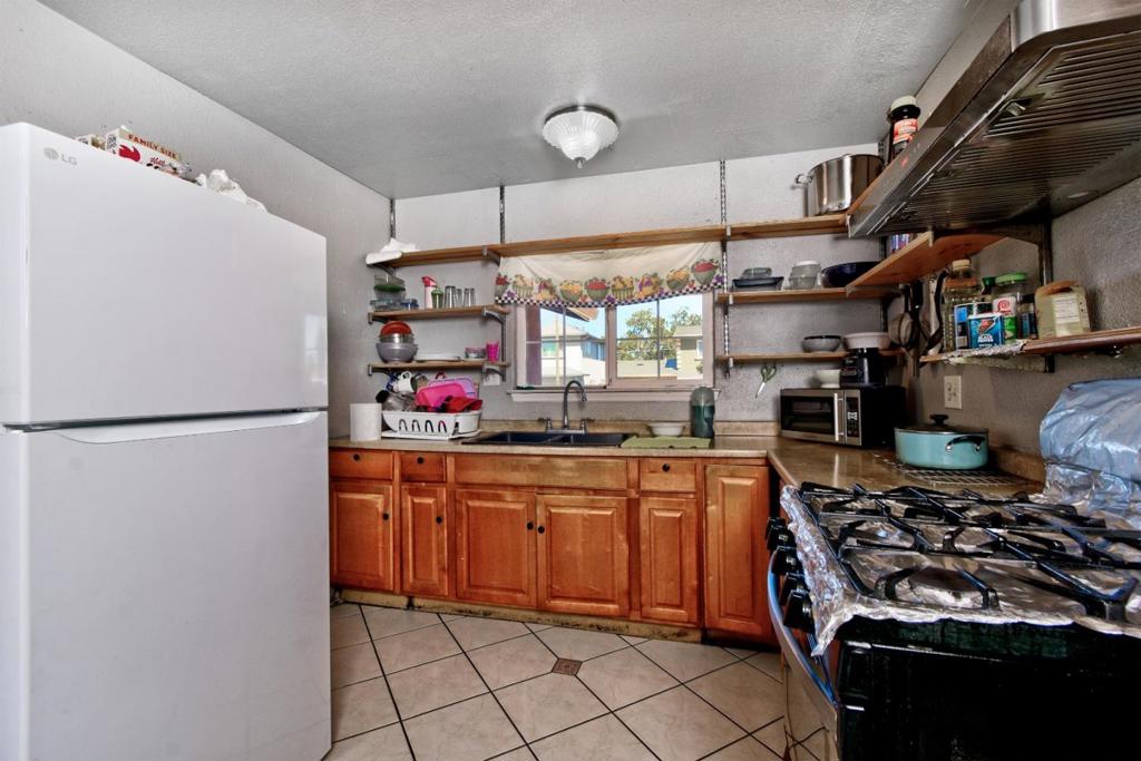 2428 Barlow Avenue