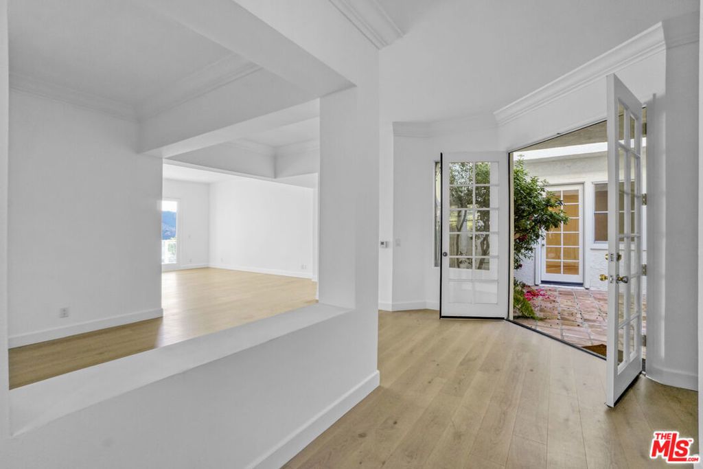 Photo of 2020 Palisades Drive, Pacific Palisades, CA 90272 (MLS # 25619055)