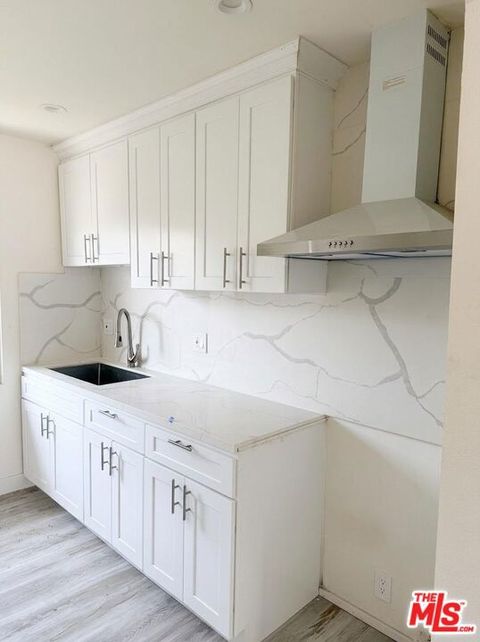 Photo of 10218 Darby Avenue #4, Inglewood, CA 90303 (MLS # 26829731)