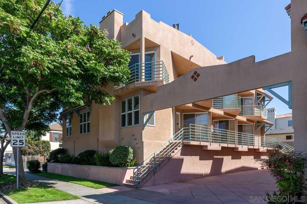 Coronado bayside townhome with tall ceilings and oversized windows fill this home with an abundance of natural light. Enjoy comfortable living across multiple levels, including a spacious living area and a well-appointed kitchen with stainless steel appliances and plenty of storage. The open floor plan is ideal for both everyday living and entertaining. Upstairs, two ensuite bedrooms offer both privacy and comfort. An attached 2-car garage provides convenient parking and additional storage. A huge private rooftop deck with sweeping views of the downtown skyline creates your own outdoor oasis for relaxing or hosting friends. Competitively priced and sure to move quickly.