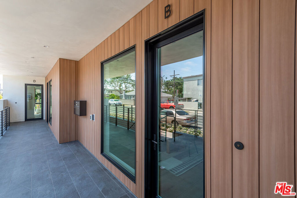 4095 Sawtelle Boulevard B