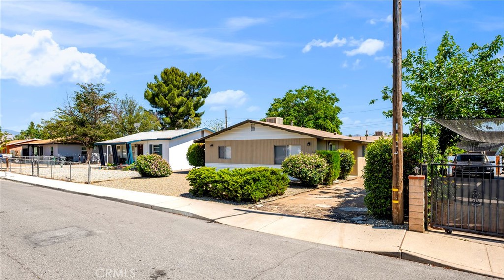 346 E 6th