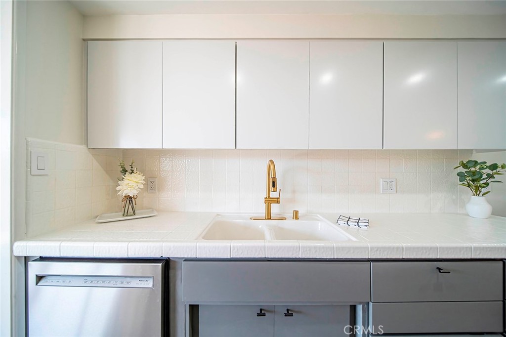 Naples (NA) - Residential Lease