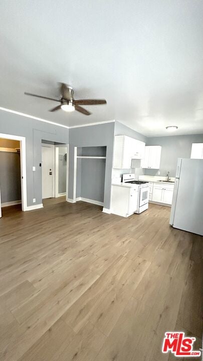 Photo of 800 S Burlington Avenue, Los Angeles, CA 90057 (MLS # 26991373)
