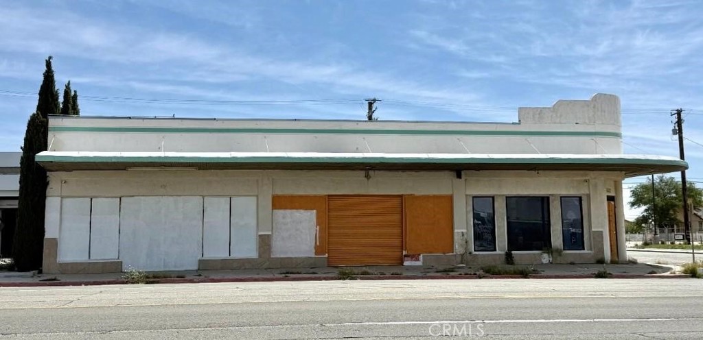 16008 Sierra Highway