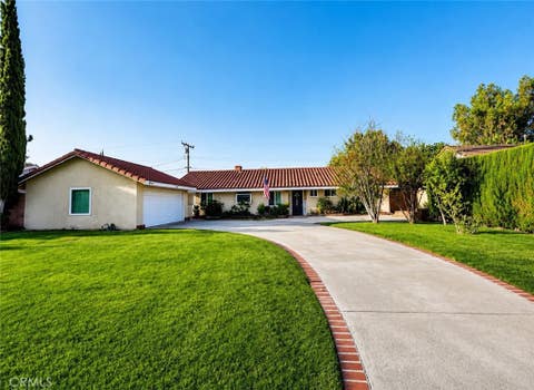 Photo of 702 E Cumberland RD, Orange, CA 92865 (MLS # PW26176150)