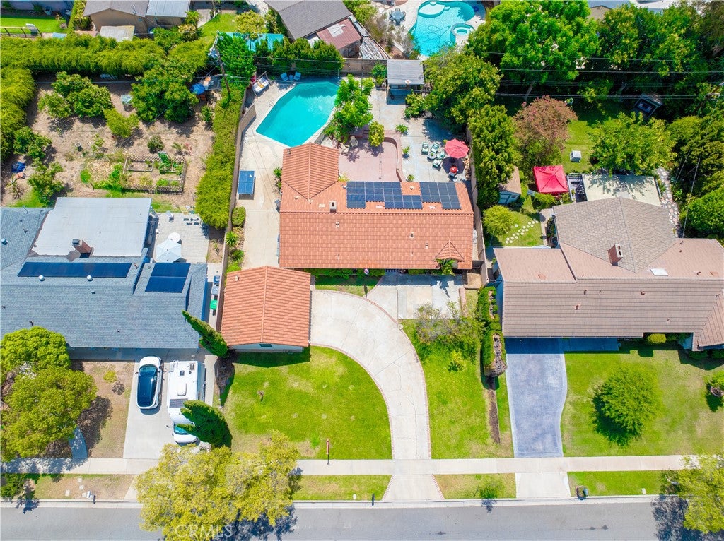 702 E Cumberland