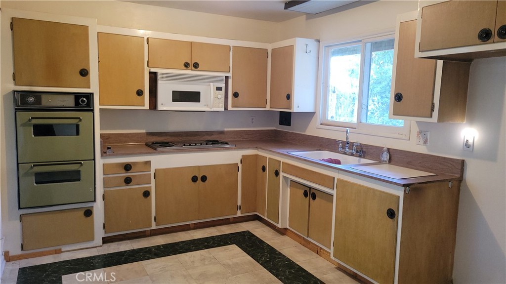 2507 E Banyan Court