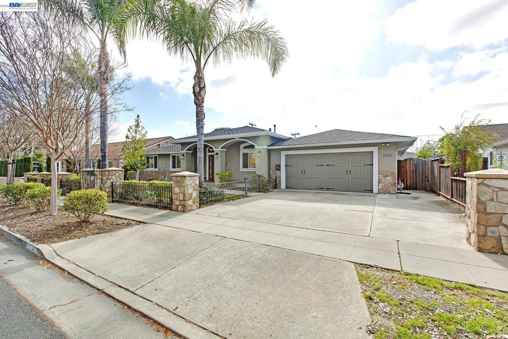 1358 Pine Ave