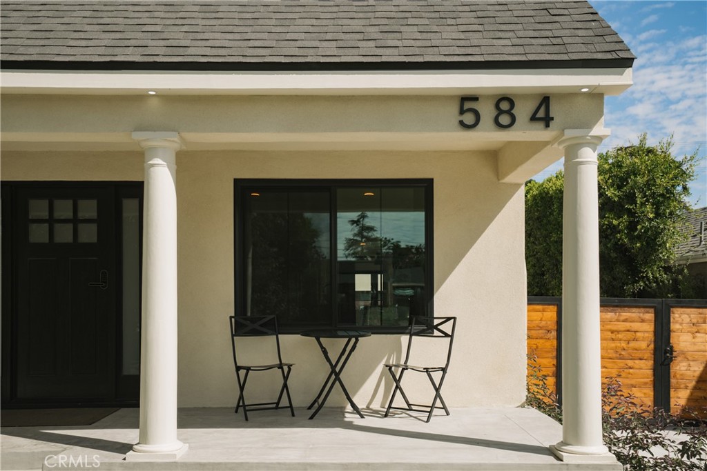 584 N Plymouth Boulevard