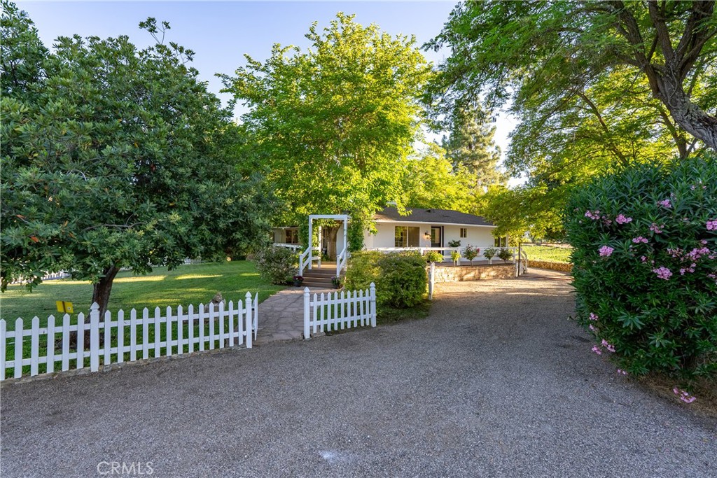 9480 Chimney Rock Road