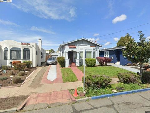 Photo of 2621 66th Avenue Ave, Oakland, CA 94605 (MLS # 41117436)