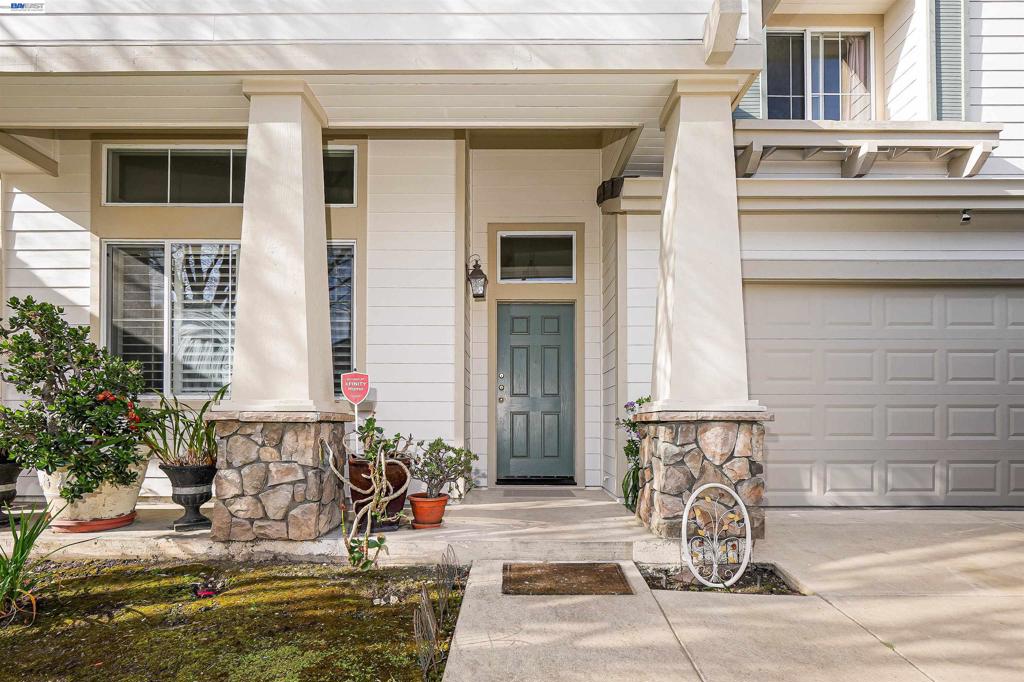 25085 Silverthorne Pl.