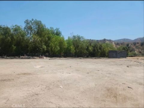 Photo of 12965 Little Tujunga Canyon Rd Rd, Sylmar, CA 91342 (MLS # BB25150678)