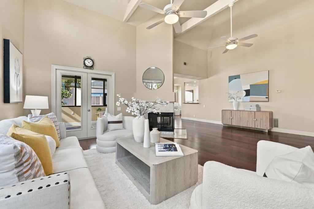 794 Lakeshore Drive