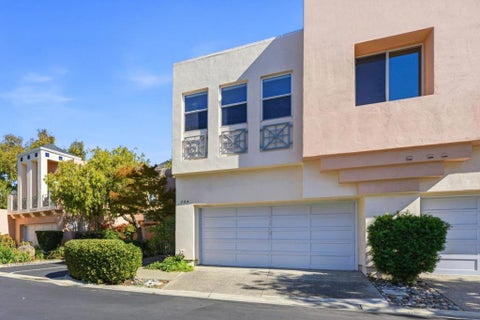 Photo of 794 Lakeshore Drive, Redwood City, CA 94065 (MLS # ML82065256)