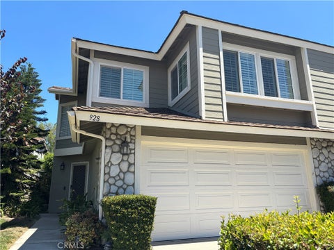 Photo of 928 Lotus CIR, San Dimas, CA 91773 (MLS # CV26171545)