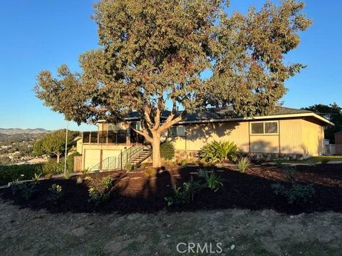 1566 Hillcrest Arroyo Grande CA 93420