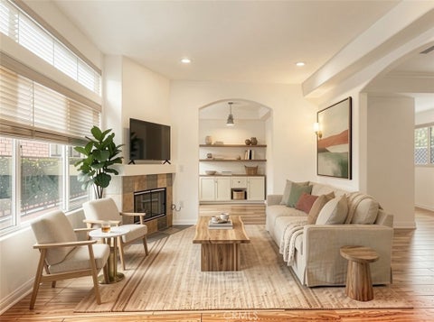 Photo of 5242 Vesper #7, Sherman Oaks, CA 91411 (MLS # SR26223829)