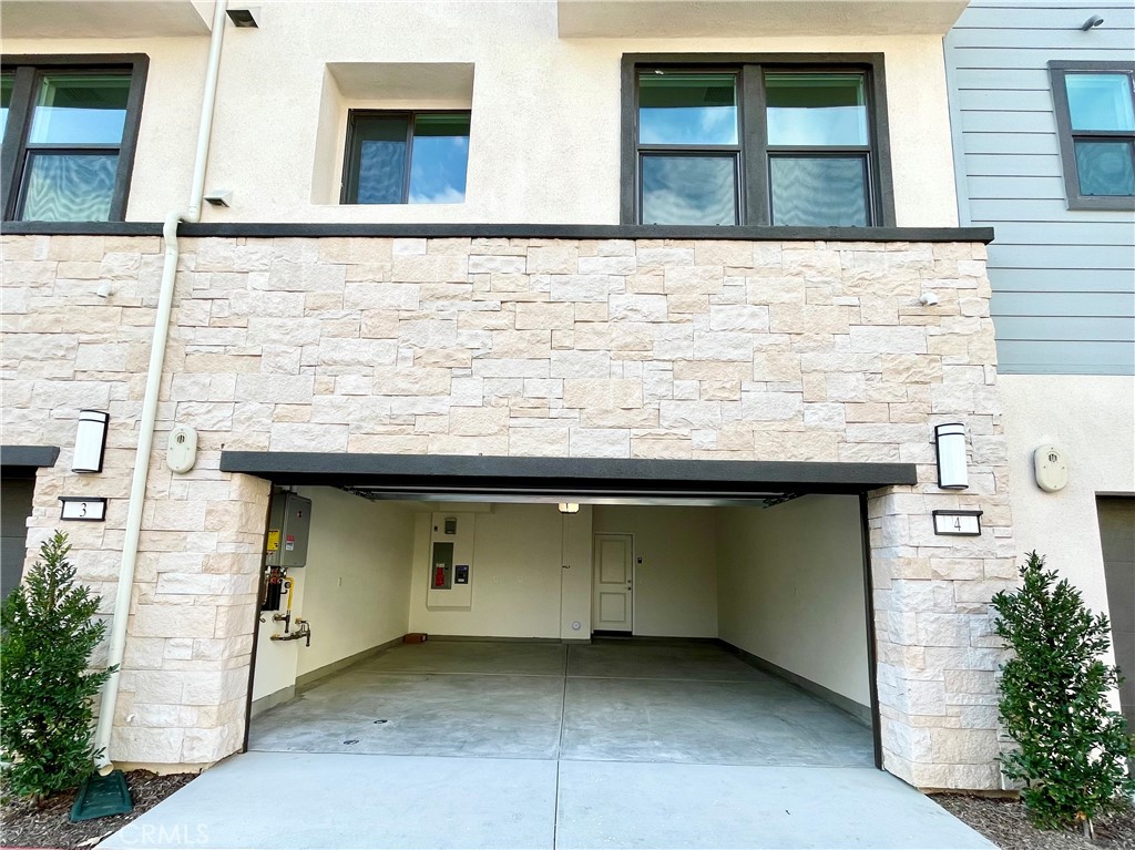 Anaheim West Townhomes (ANWS) - Residential Lease