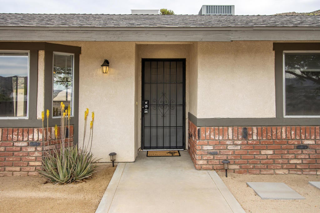 55668 Encelia Drive