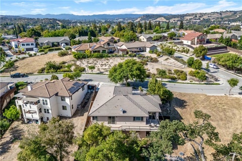 Tiny photo for 725 Red Cloud Road, Paso Robles, CA 93446 (MLS # SC26182708)