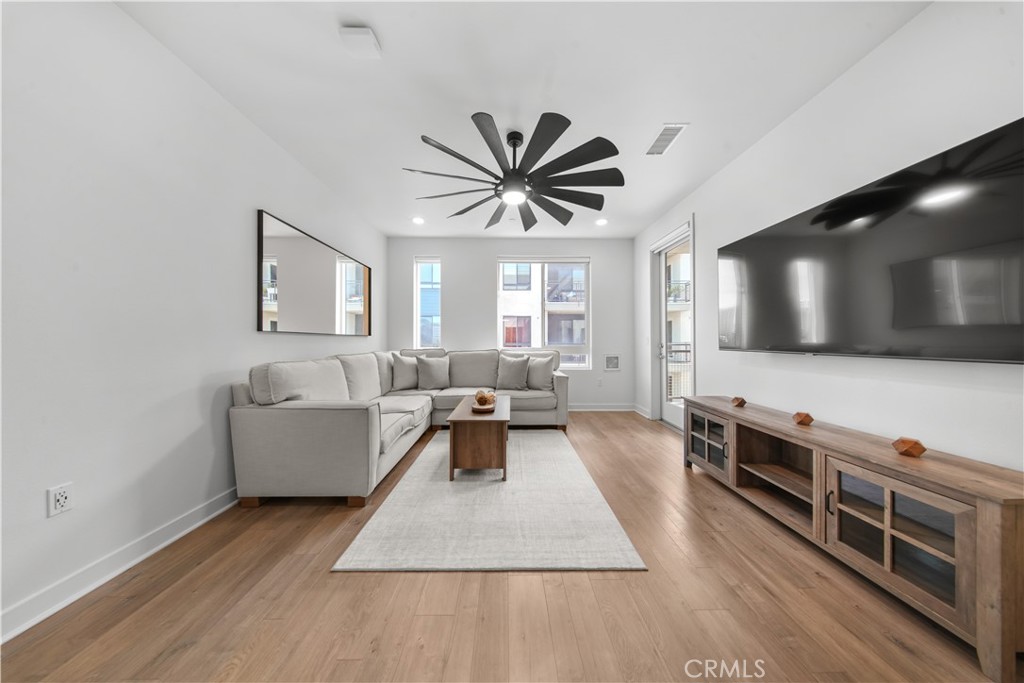 2412 Nolita